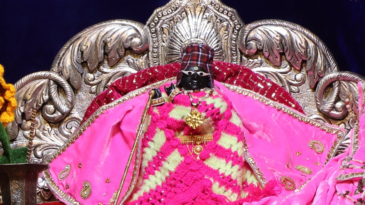 Daily mangla arti darshan from Vrindavan