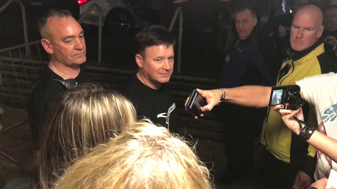 Vince Neil meets some of the crowd after the show - Rockingham 21/10/17