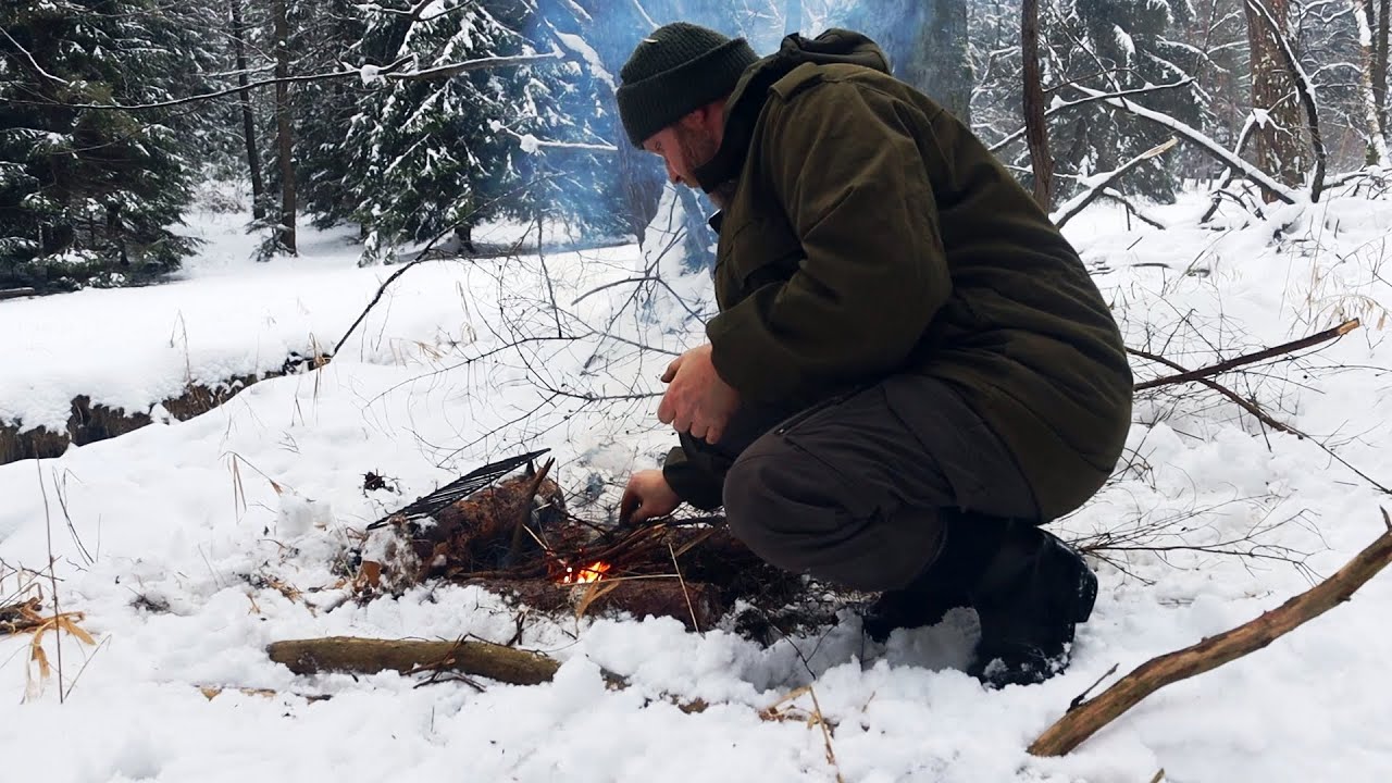 Winter Forest Hike - Bushcraft | Building Shelter & Cooking Steak