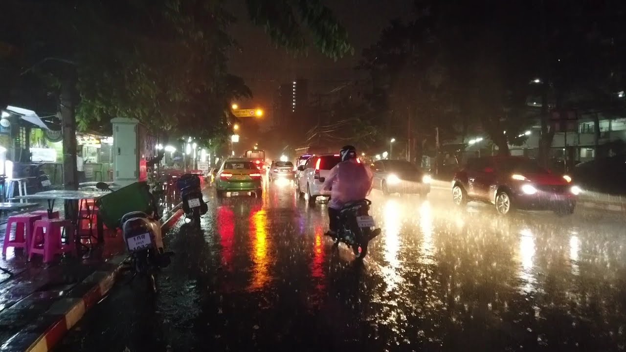 Rainy Walking in Bangkok at Night Scene | Rainy Season in Thailand
