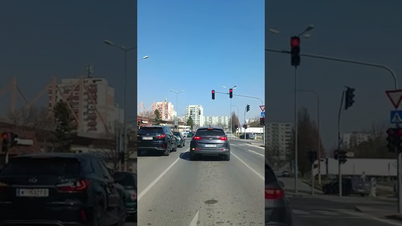 Trnava 24.3.2022 obchadzka linky 3,4 počas výstavby kruhaku. Smer Družba to źst.