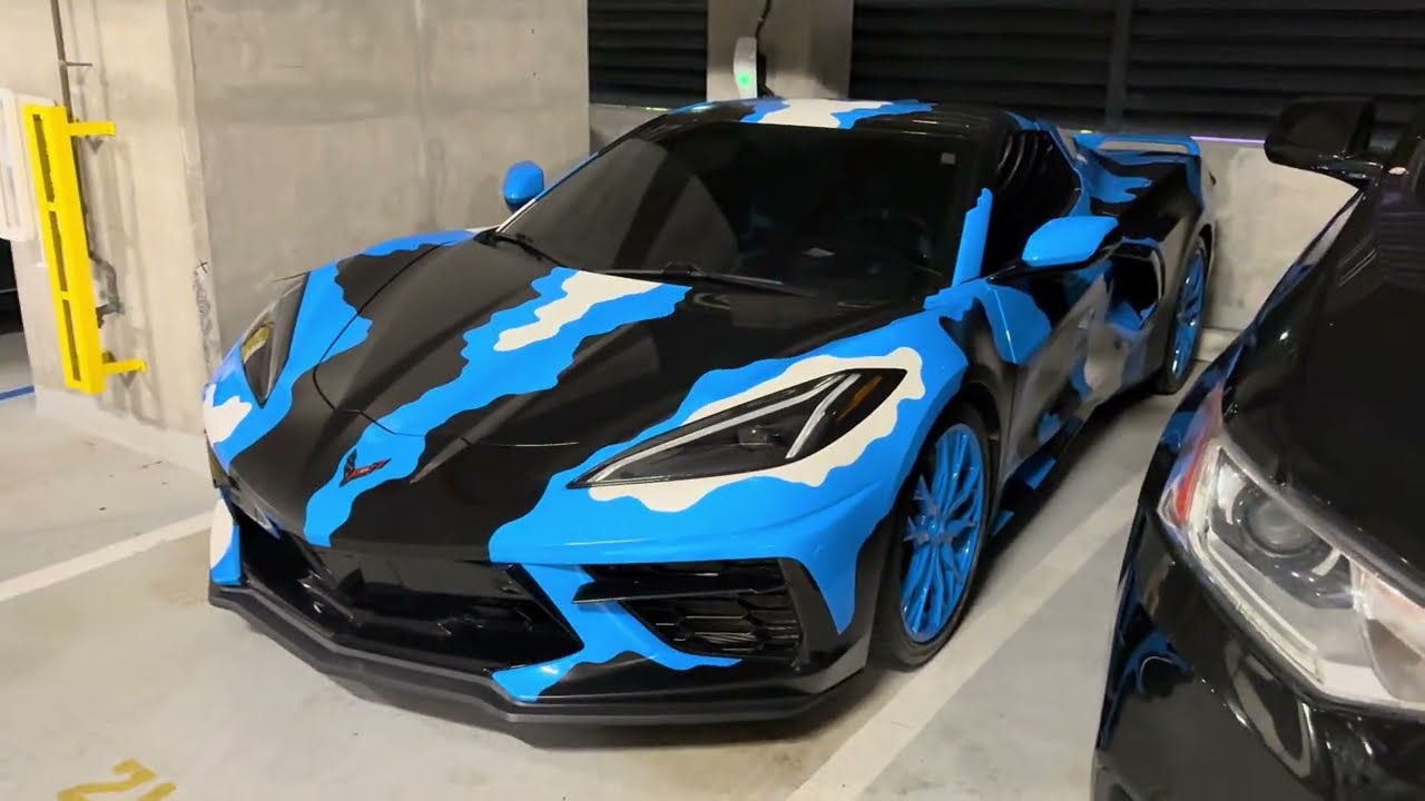 Самый безумный Corvette C8 Stingray, который я когда-либо видел (в камуфляжной пленке)