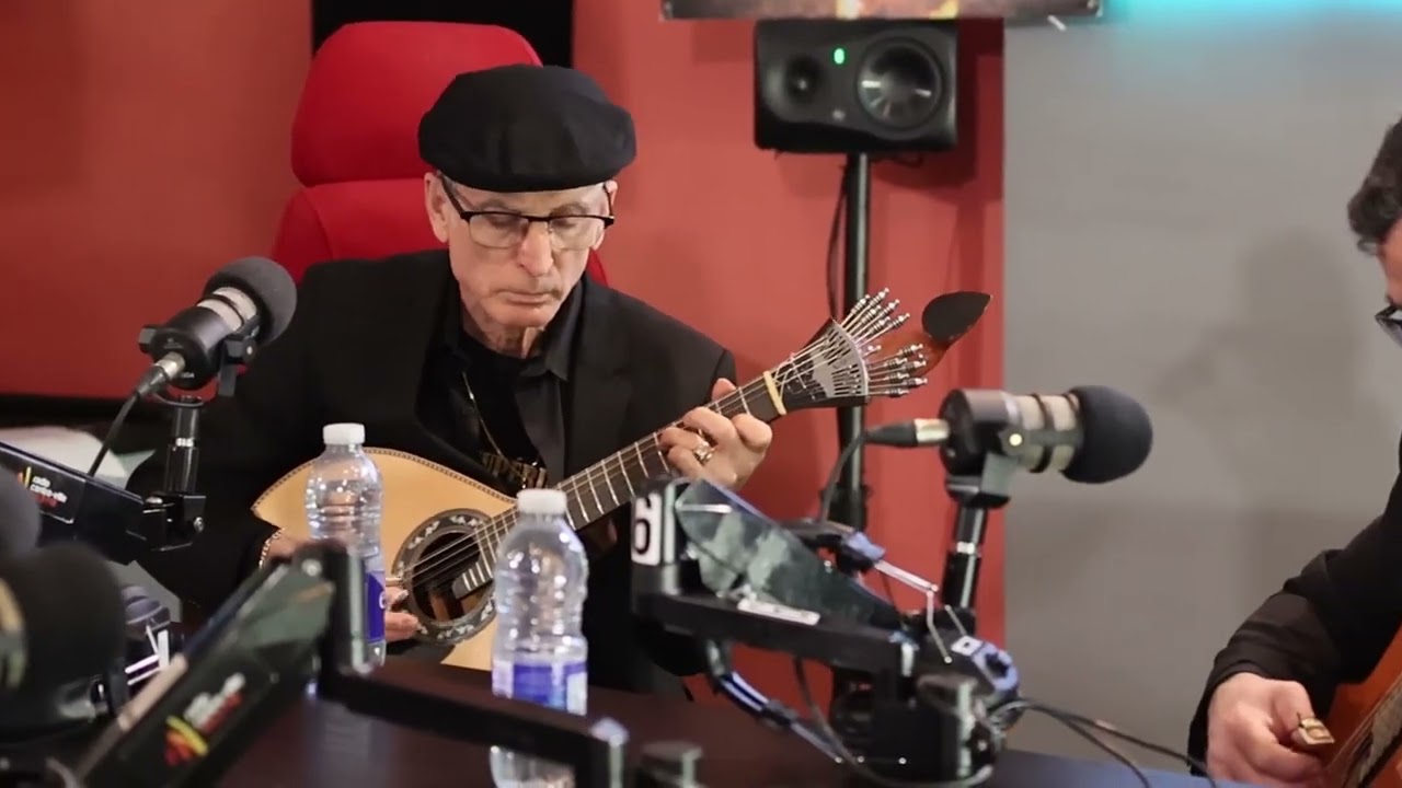 Part 3 Live ! Performance and Podcast at Radio Centre Ville 102.3 FM