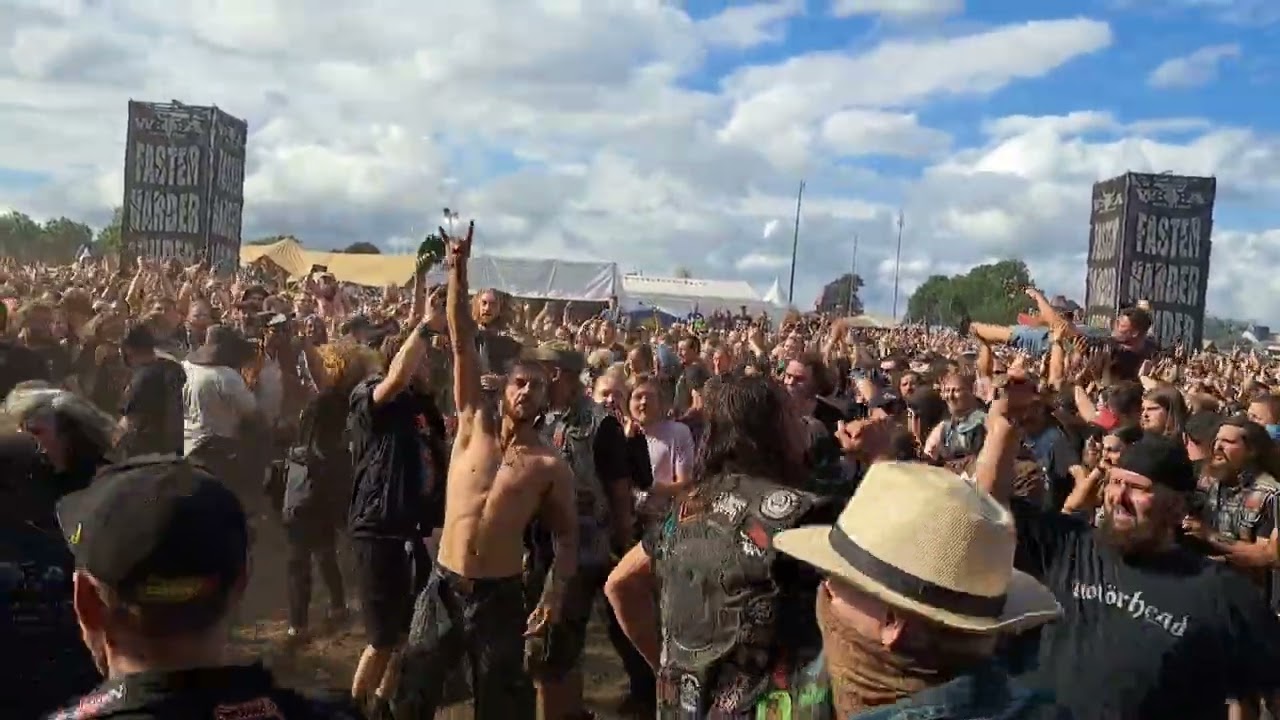 The O'Reillys and the Paddyhats - Black and Tans live at Wacken 2022 wall of death
