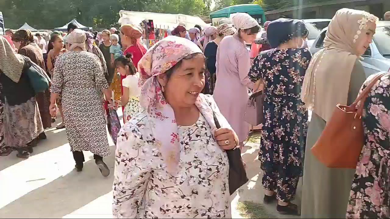 Араван ТЕПА КОРГОН Чорсуу Бозори 👌👌🎪🎪🎪 Подписаться болишни унутманг