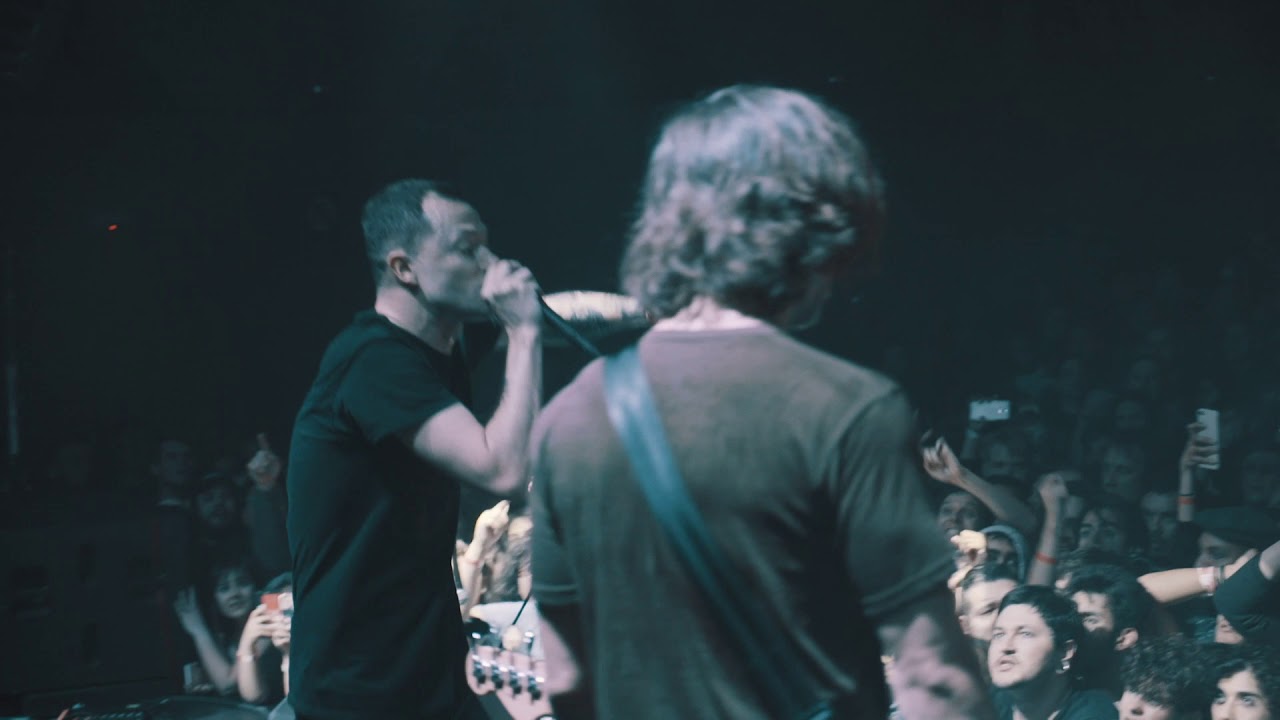 Touch&eacute; Amor&eacute; - 