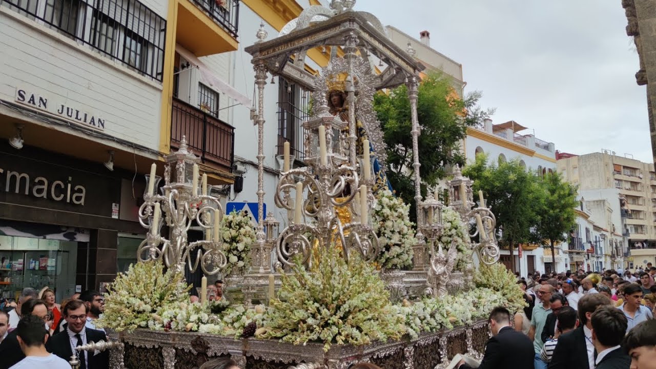 Traslado de la Hiniesta Gloriosa de @hermandaddelahiniesta-ofic5785 al Altar del #corpussevilla25  