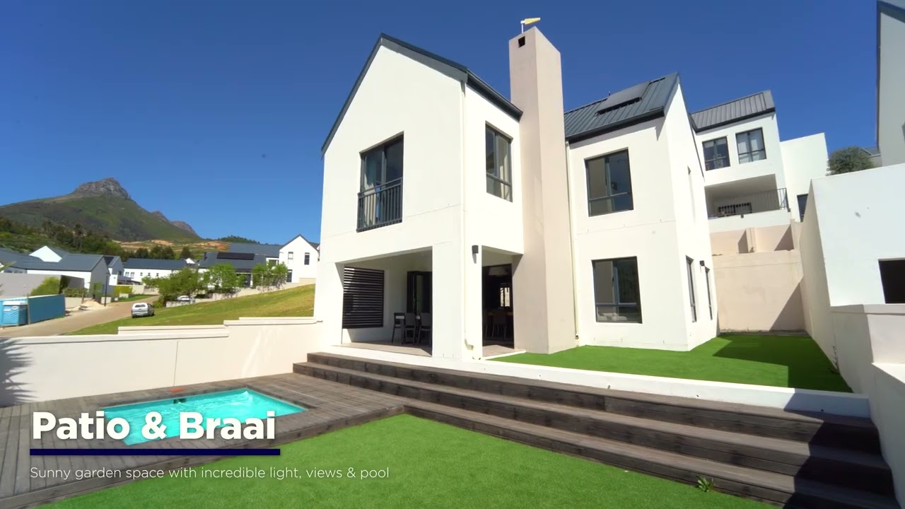 Luxurious 3-Bedroom Haven in La Roche Estate, Stellenbosch