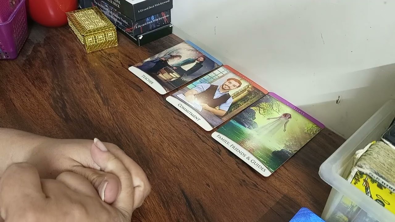 🧐WHAT TYPE OF ENERGY AROUND YOU AT WORK🧐 HINDI-URDU TAROT 💖#workplace #divinelyguided7777 #tarot 