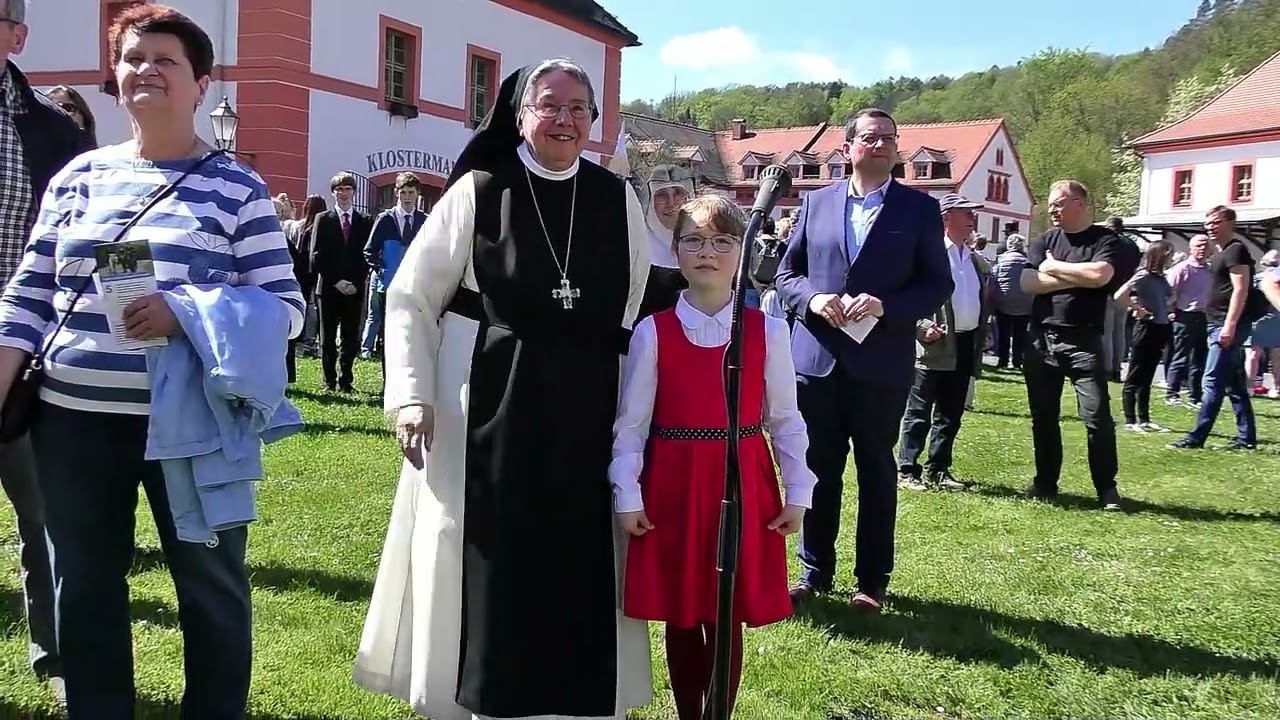 Ostersaatreiten mit der Saatreiterprozession im Kloster St. Marienthal