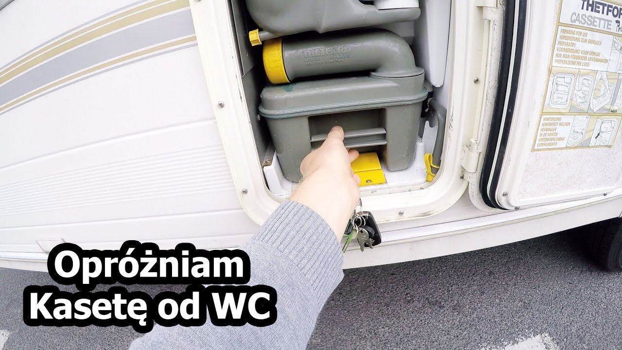 Trzecia Noc w Przyczepie, Opróżniam Kasetę od WC, Organizuję Wodę i Wylewam Brudy (Vlog #75)