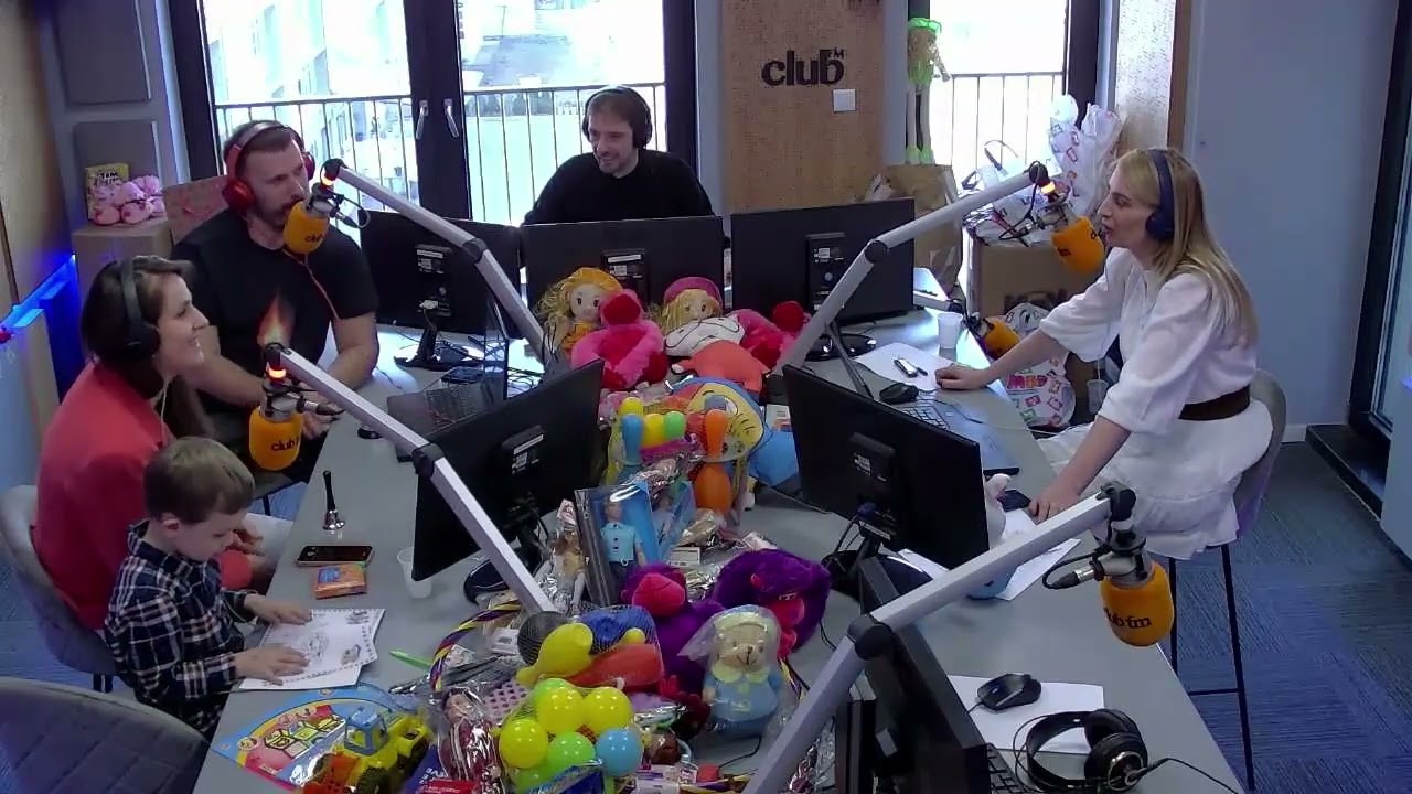 Arta Istrefi ne Maratonen radiofonike te Radio Club FM Kosove