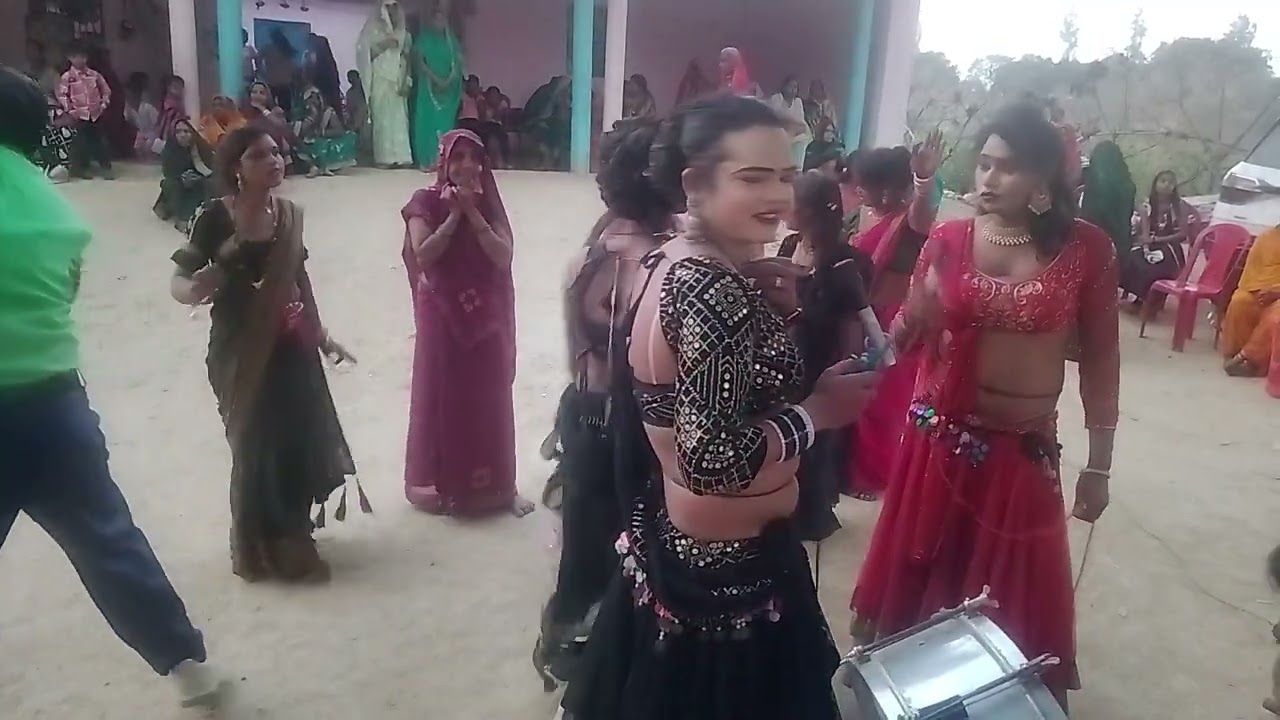 बैंड बाजा डांस सुपरहिट वीडियो 