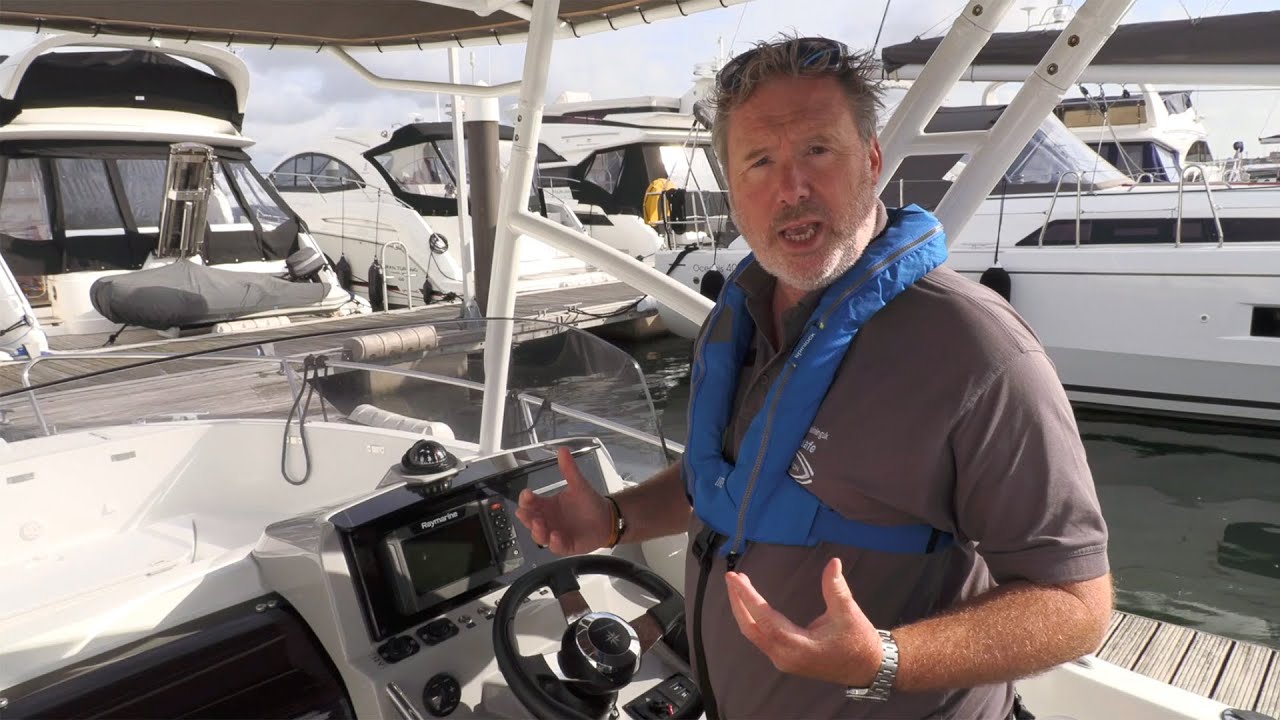 Mooring a Powerboat or Motor Cruiser on a Finger Pontoon