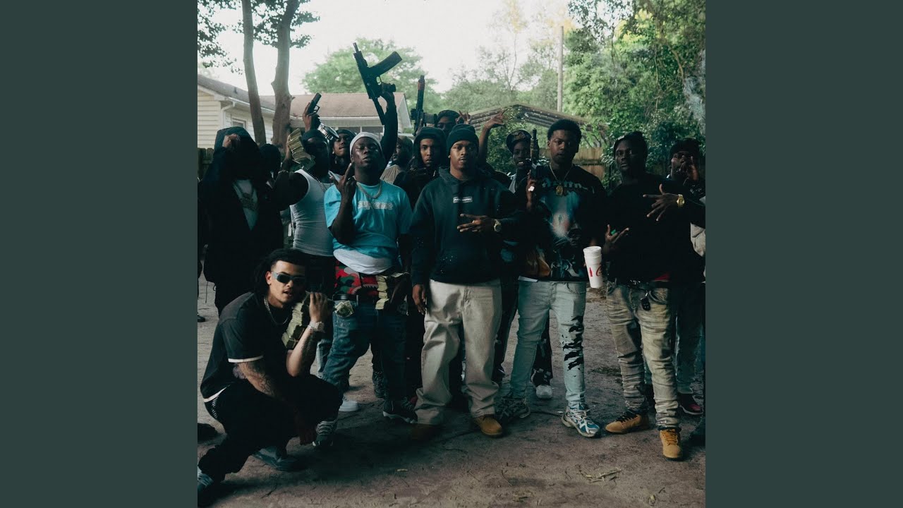 Trenches Love Me (feat. Trap Dickey)