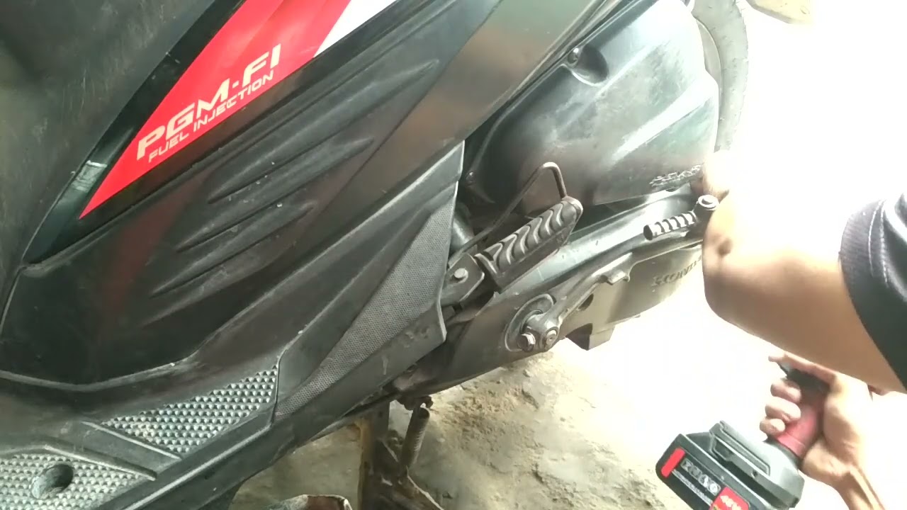 cara mengganti laker bak cvt vario 110 led part 1