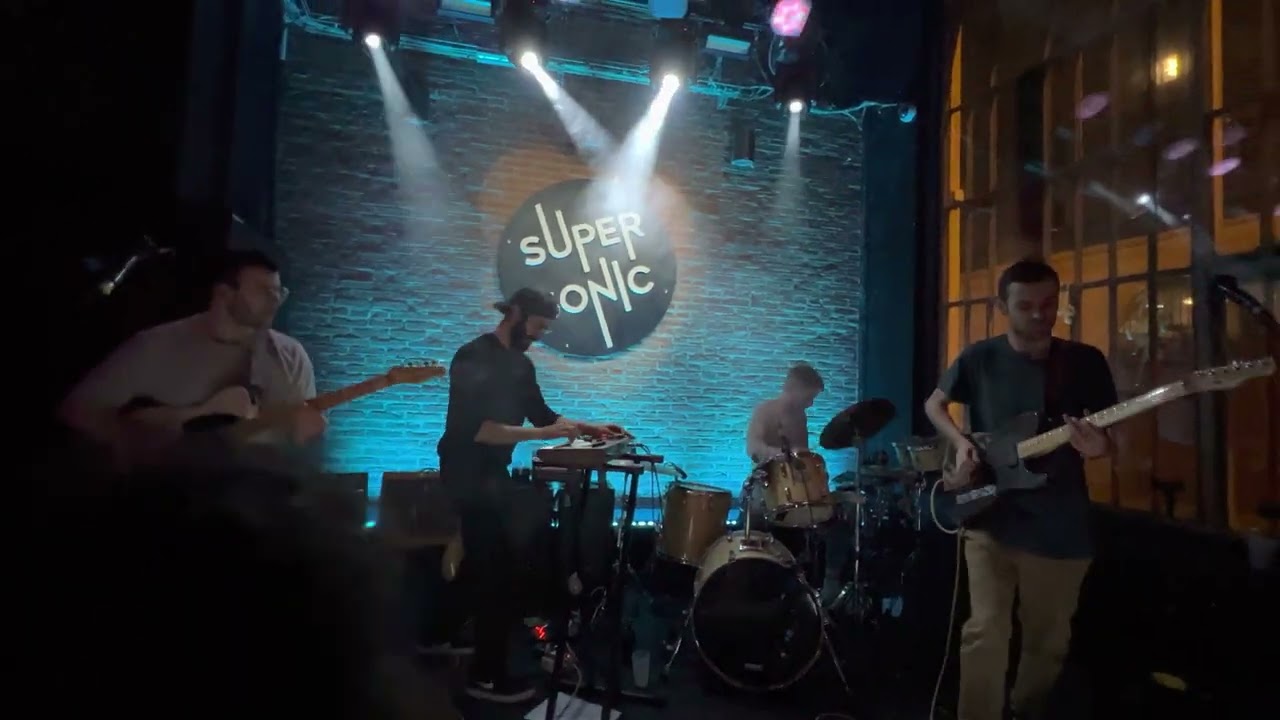Pelo Pelo - Scattering (live @Supersonic 16.04.2022)