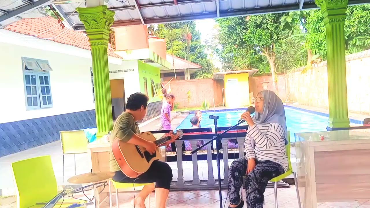 Kisinan Akustik & Koplo 😁#momoanantyo
