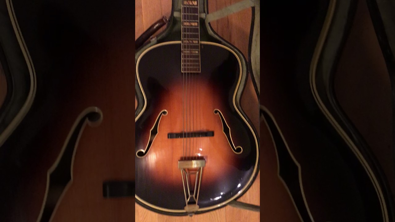 Opening the case of a Levin Solist Guitar all original 1945