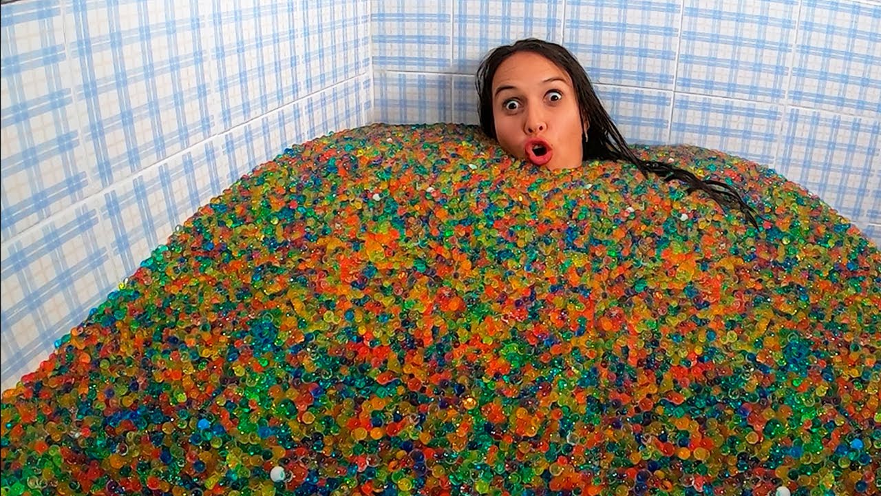 Lleno mi Bañera de Orbeez | Broma Epica