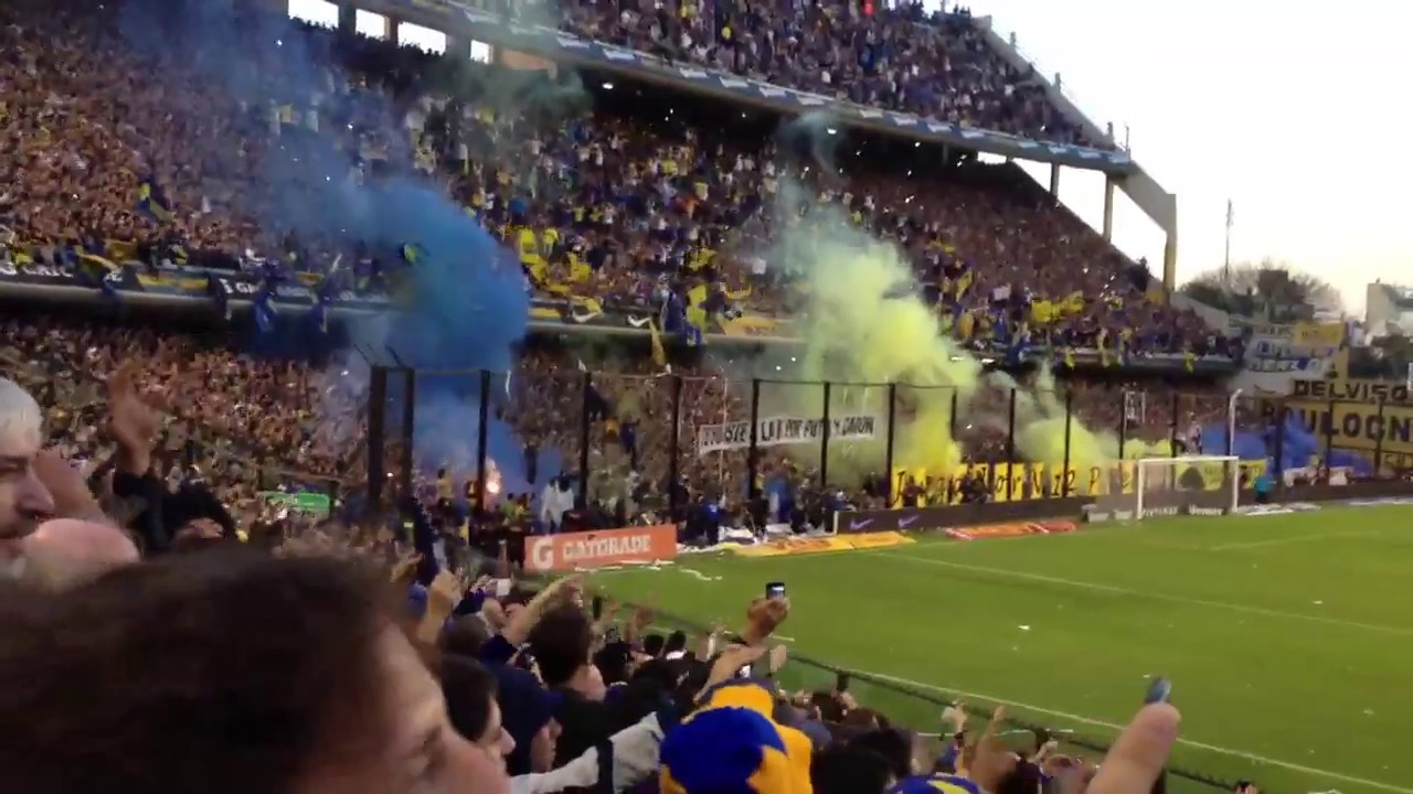 La Bombonera entera canta River decime que se siente. HD