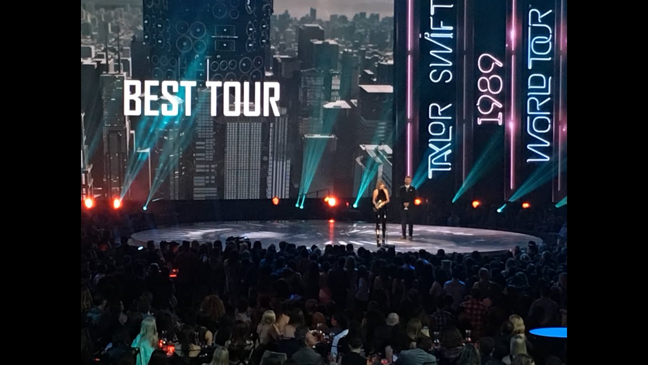 Taylor Swift - Best Tour (The 1989 World Tour) @ iHeartRadio Music Awards 2016 Los Angeles Live