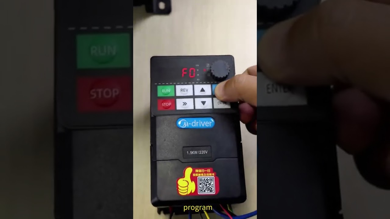 How to adjust speed and frequency for 900 series inverter by external potentiometer