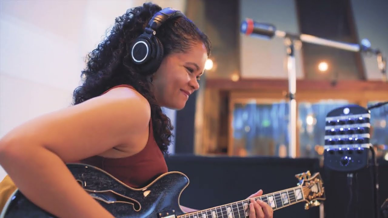 Silky Smooth Jazz Tone From Andréa Lisa | D'Angelico Community