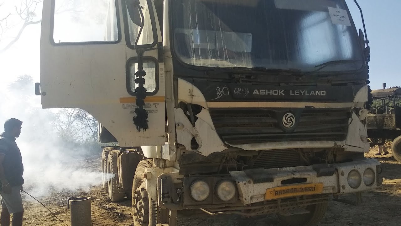 white smoke ASHOK LEAYLEND