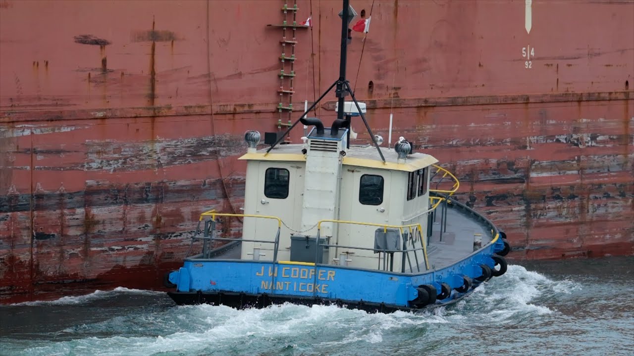 A year in the life of the Welland Canal