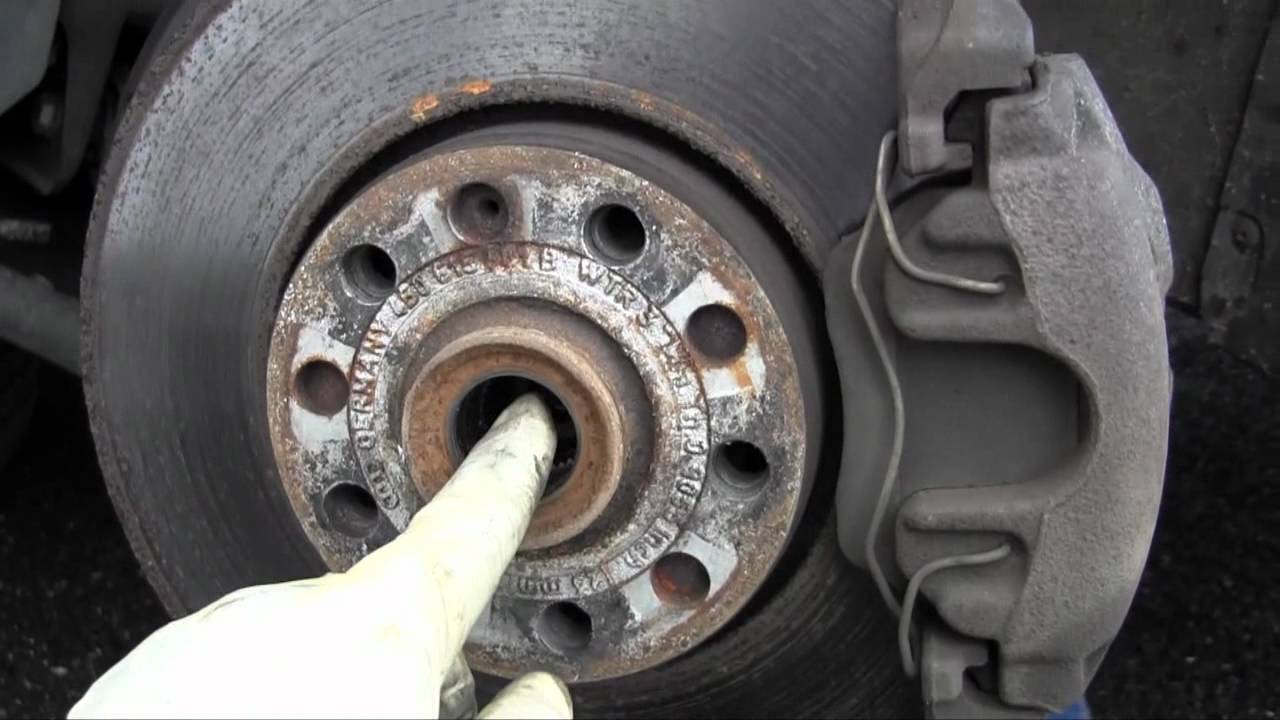 How to remove, install axle shaft, inspect clicking CV joint, VW Passat and Audi A4 A6 DIY driveaxle