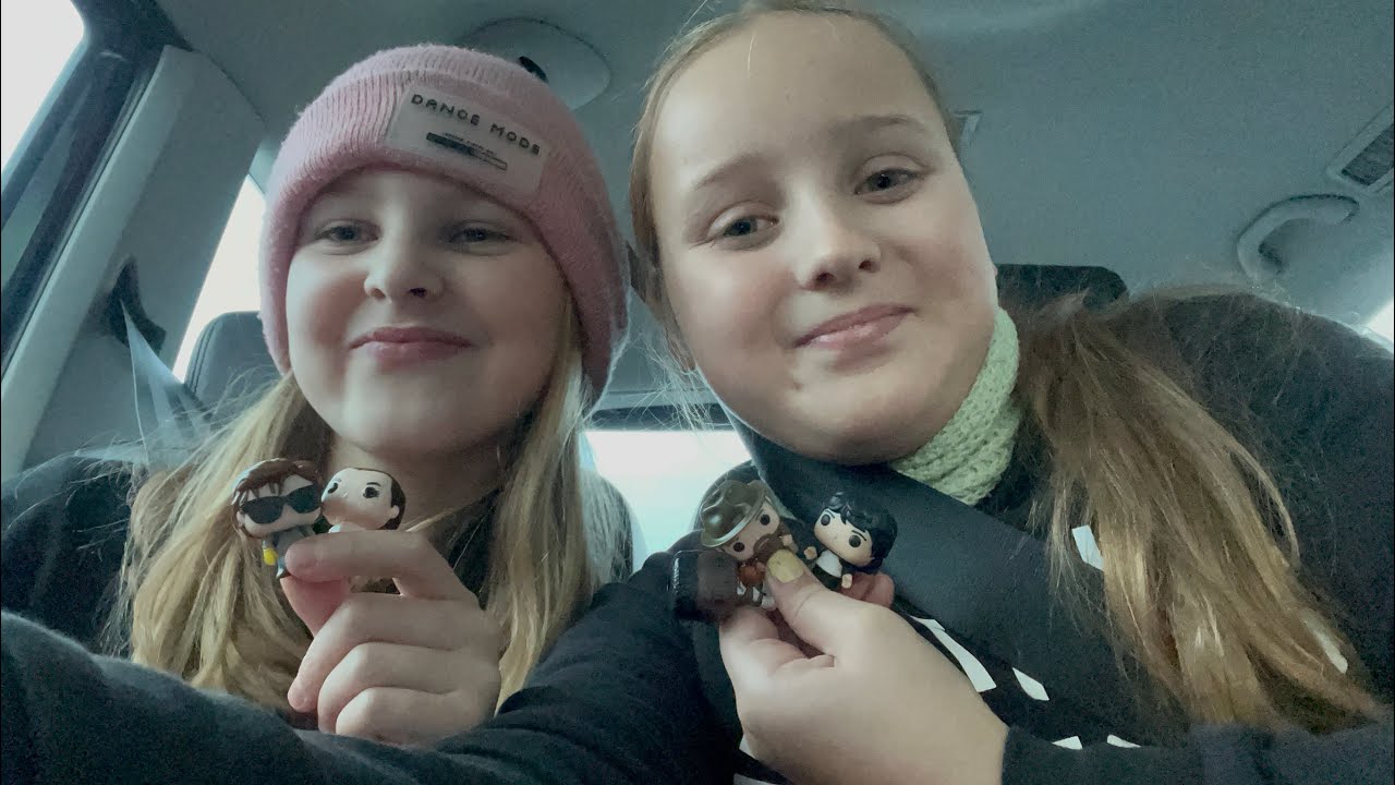 Part 2 Otevíračka Stranger thinks vajíčka kinder joy 