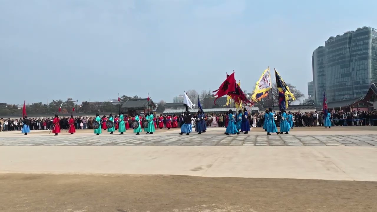 Gyeongbokgung Palace Royal Guard Changing Ceremony | Seoul, Korea