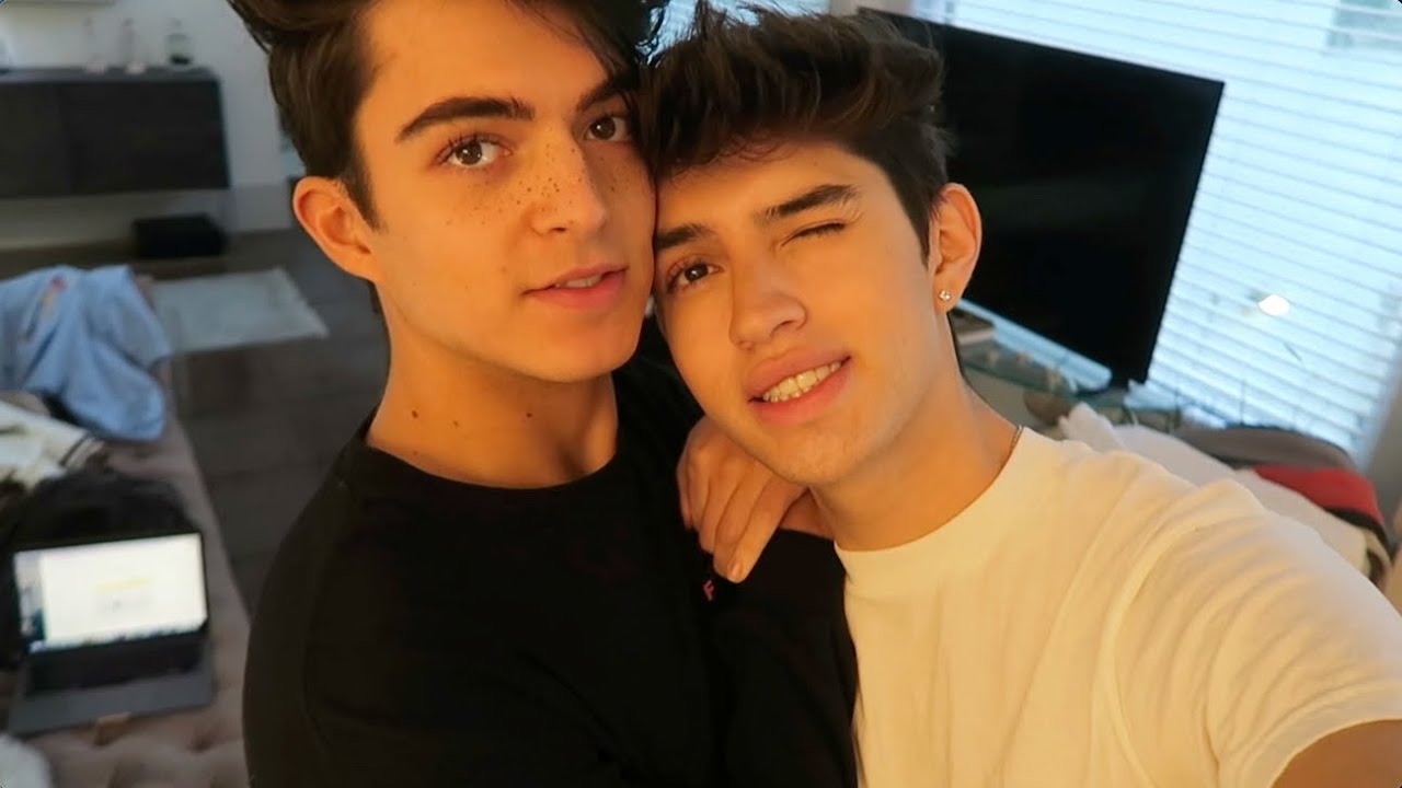 SURPRISING MY BOYFRIEND FOR CHRISTMAS!