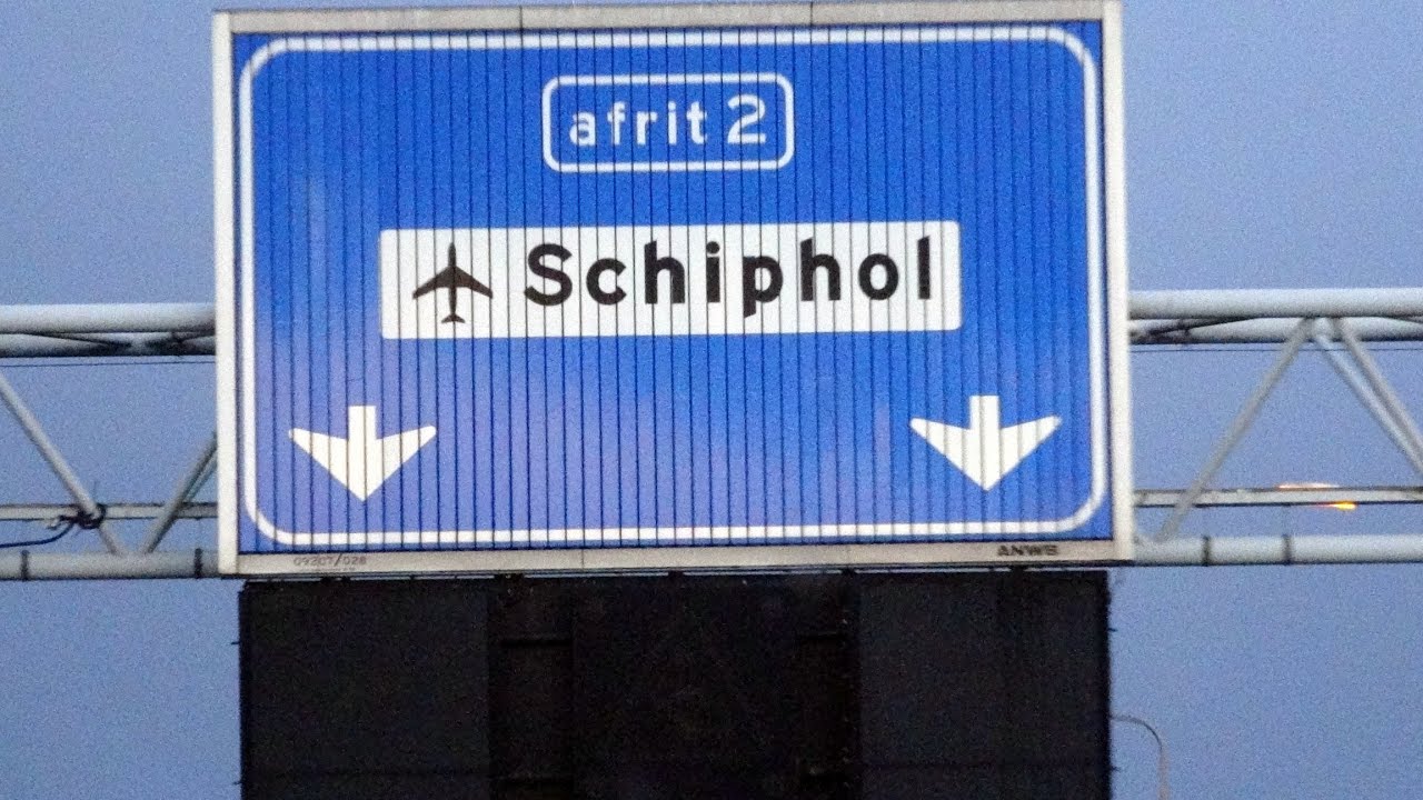 Amsterdam Centraal-Schiphol Airport by tour bus: a rail-replacement route 2015-09-06