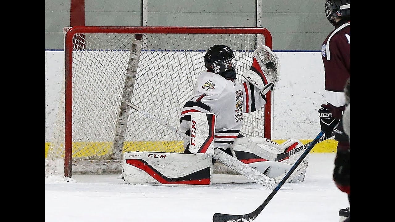 A Few Good Saves 52 — 13-Year-Old Hockey Goalie / Gardien âgé de 13 ans