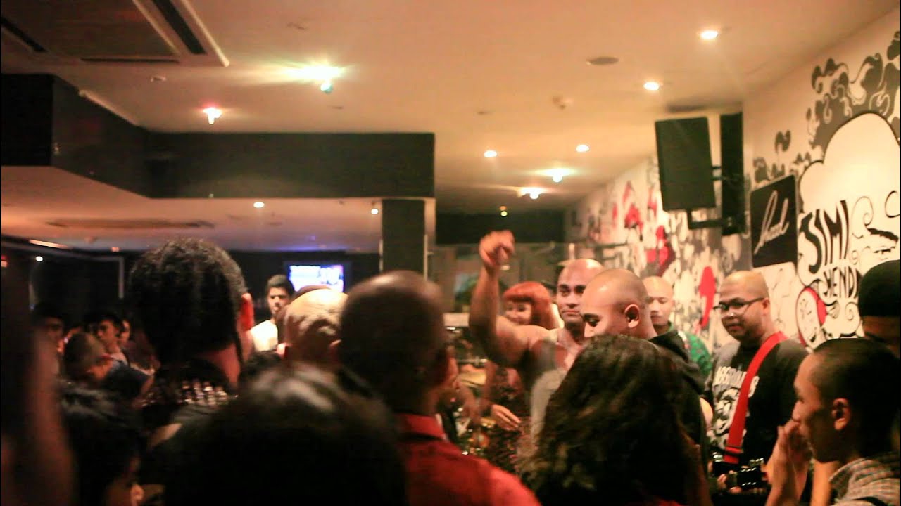 TheBois Adelphi HoodBar.wmv