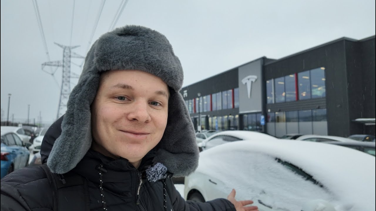 Teslan luovutustilaisuus!