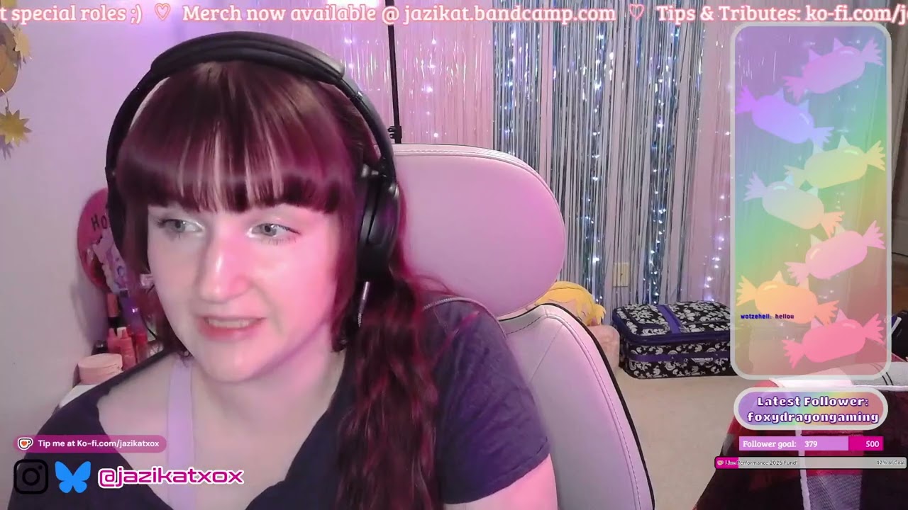 Decorating Polaroids, Then THE DINO FIGHT! | Star Trek Online [Fed] | Jazi Kat VOD