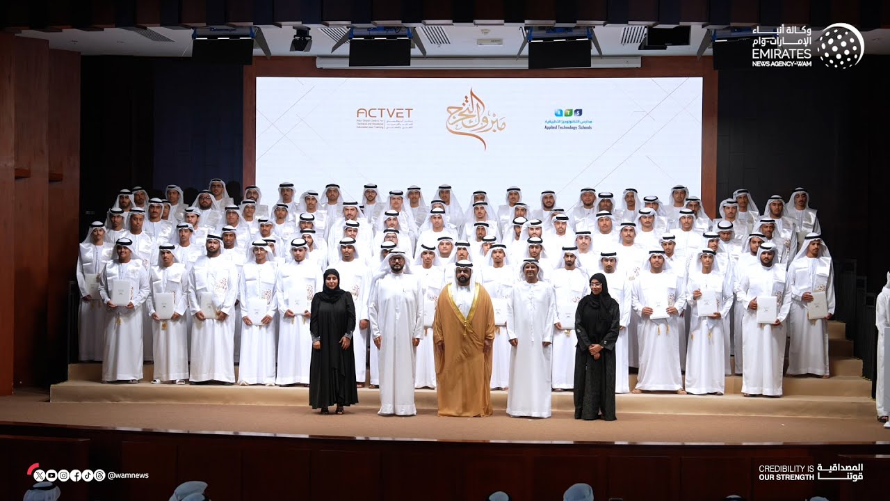 محمد الشرقي يشهد حفل تخريج 85 طالبًا من مدارس التكنولوجيا التطبيقية بالفجيرة