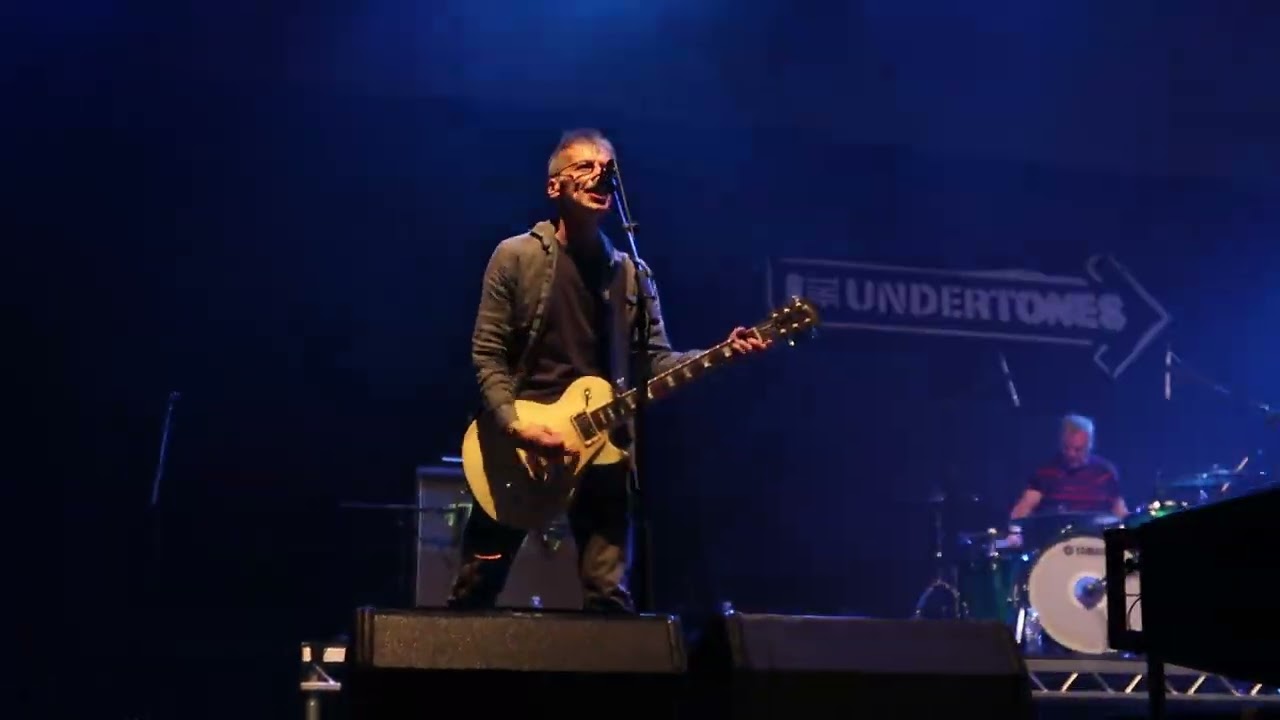 The Undertones Jimmy Jimmy live 25-11-2023
