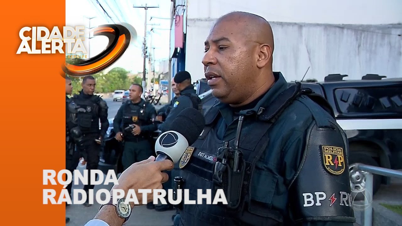 Policiais da radiopatrulha faziam ronda no bairro Atalaia - Cidade Alerta