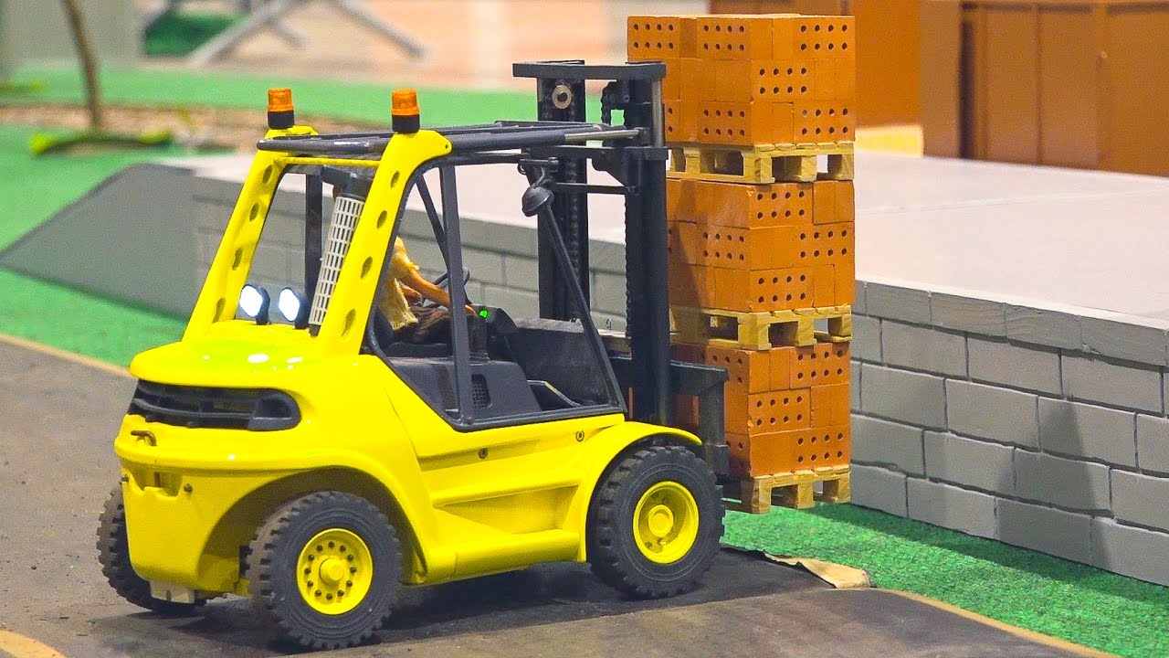 AMAZING LINDE FORKLIFT TRUCK H50 D AT HARD WORK RC MODEL / Modell Süd Stuttgart 2016