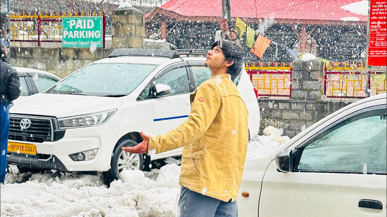 Saw snowfall for the first time , Manali