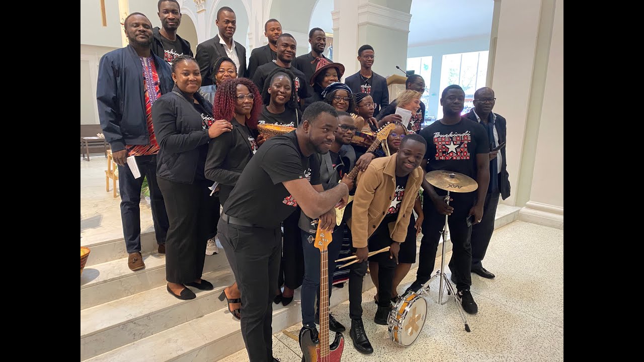 Gloria : Naaba Wend dita Naam (langue mooré) Chorale Wend-Yam CCBF Messe Annuelle 2023