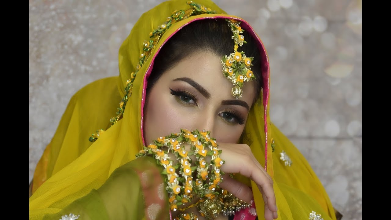 Mehndi Makeup Tutorial (Urdu/Hindi)