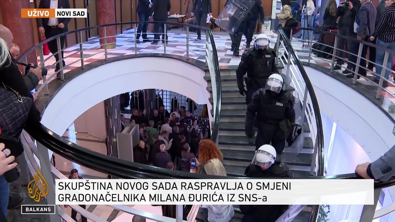 Grupa građana upala u Skupštinu Novog Sada