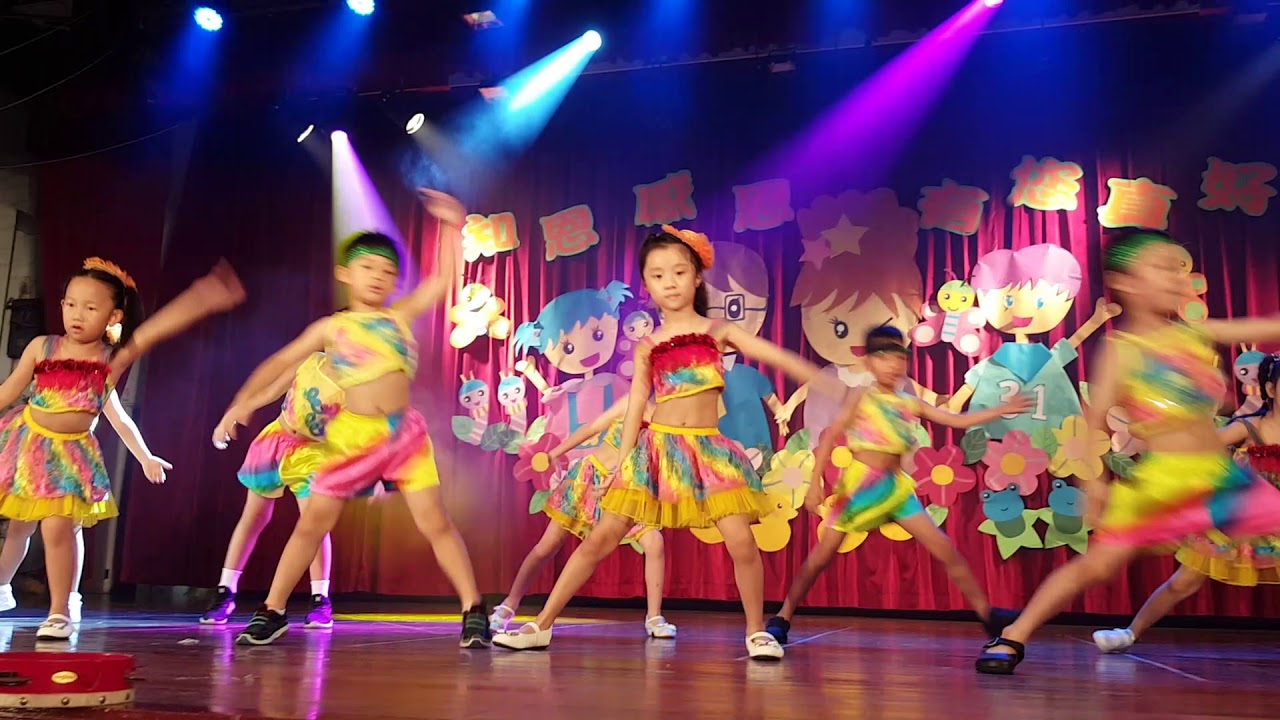 彩虹屋表演彩虹雨
