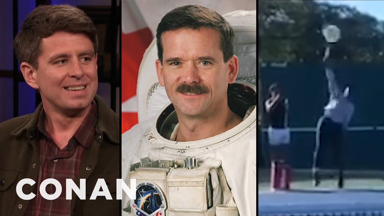 How Chris Hadfield & Serena Williams Helped Randall Munroe With His New Book | CONAN on TBS
