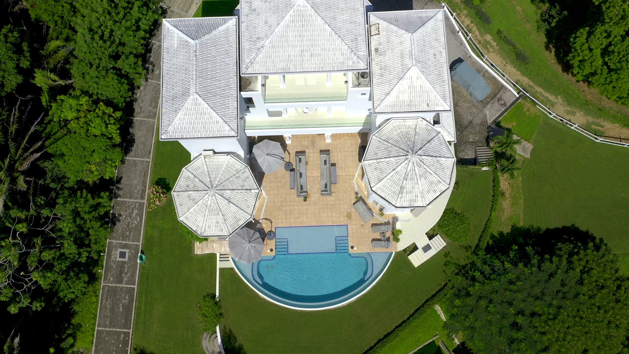 luxury home in Roatan